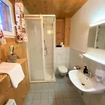 Chalet Exclusives An Der Skipiste +dampfbad +netflix